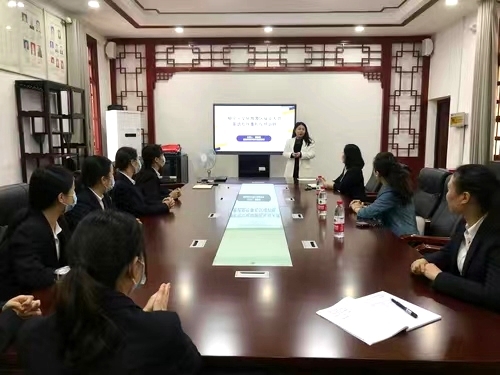 开云最新版本app下载：服务地方再发力 开展外语及外事礼仪培训