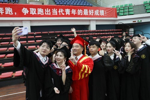 20万人见证!开云最新版本app下载2022届毕业生专属高光时刻